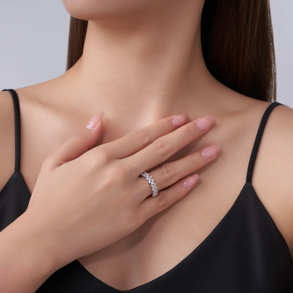 Lucky Leaf Moissanite Ring