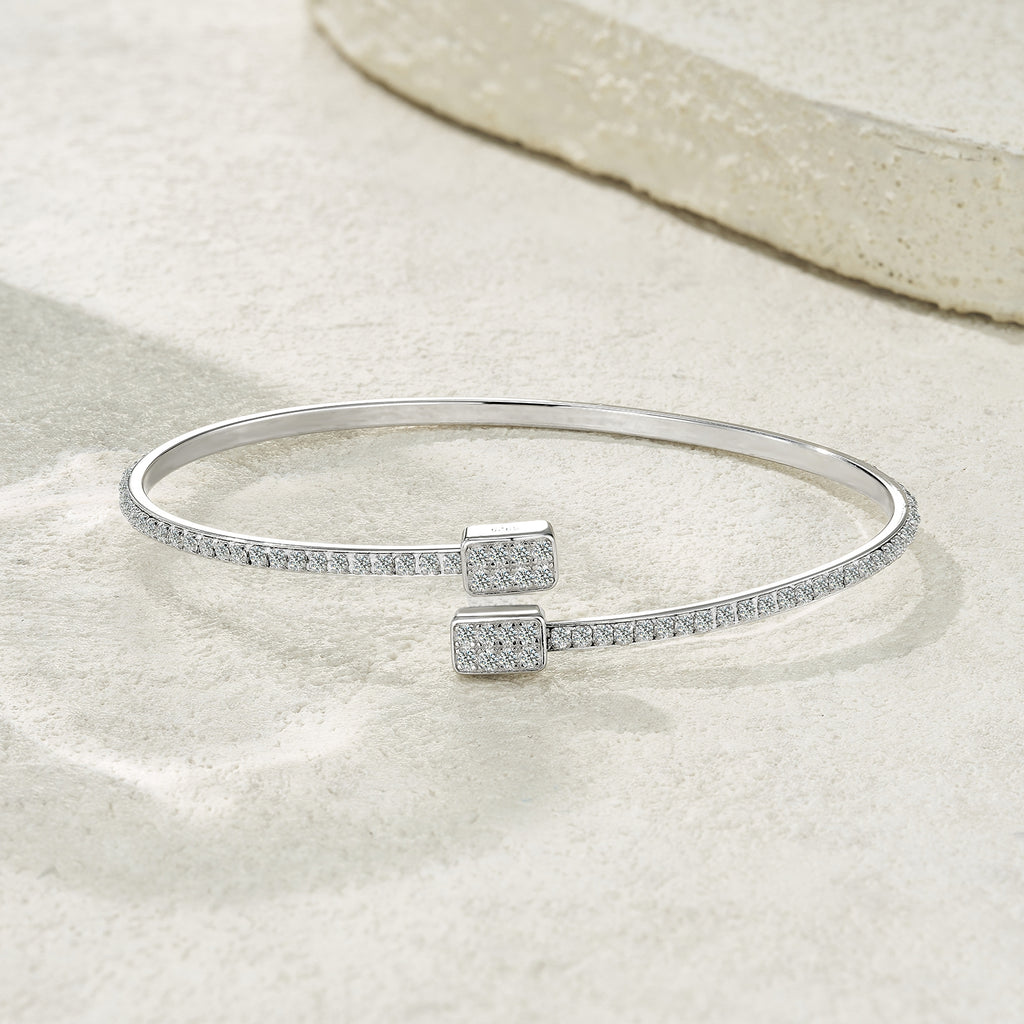 Elegance Edge Moissanite Bangle