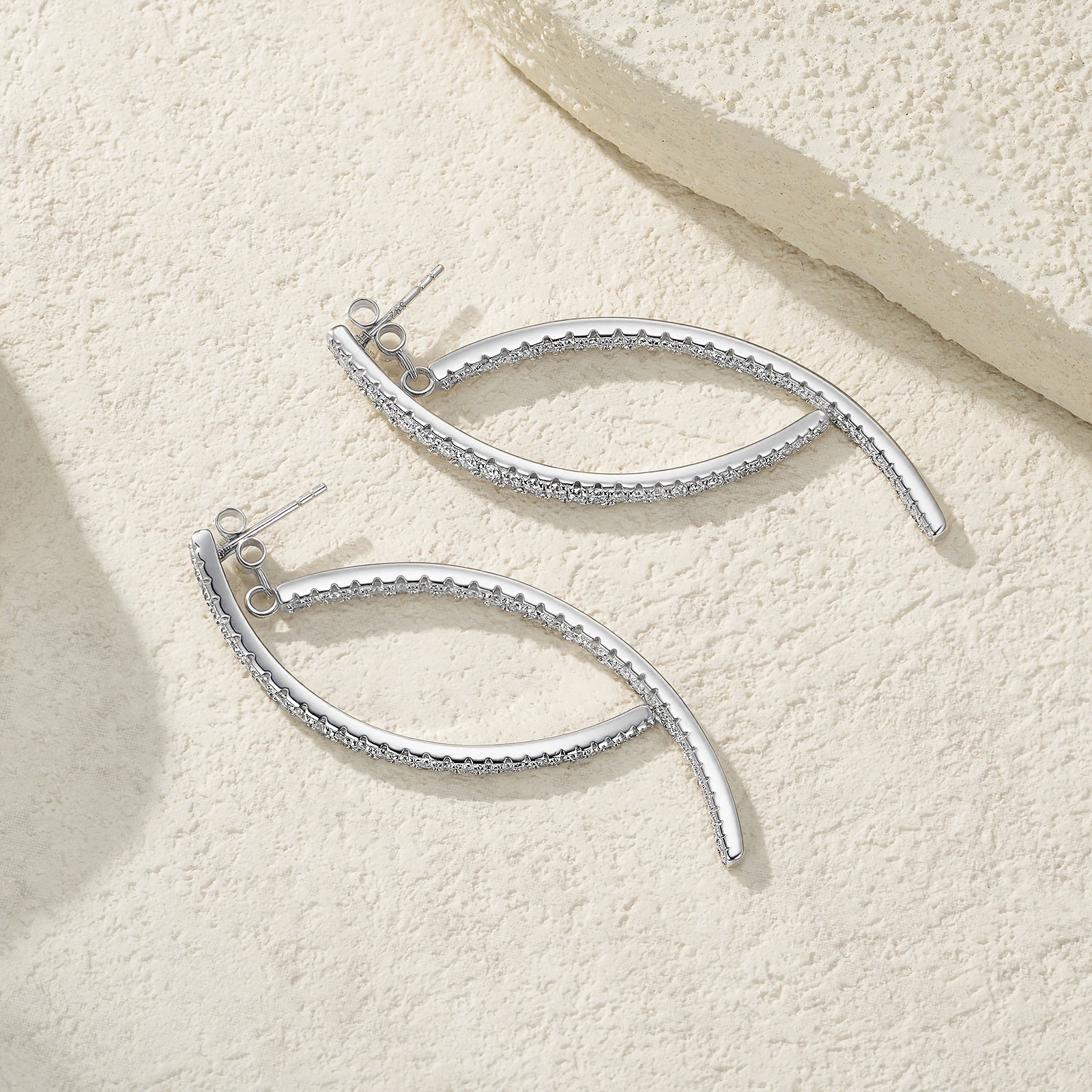 Eclipse Curve Moissanite Earrings