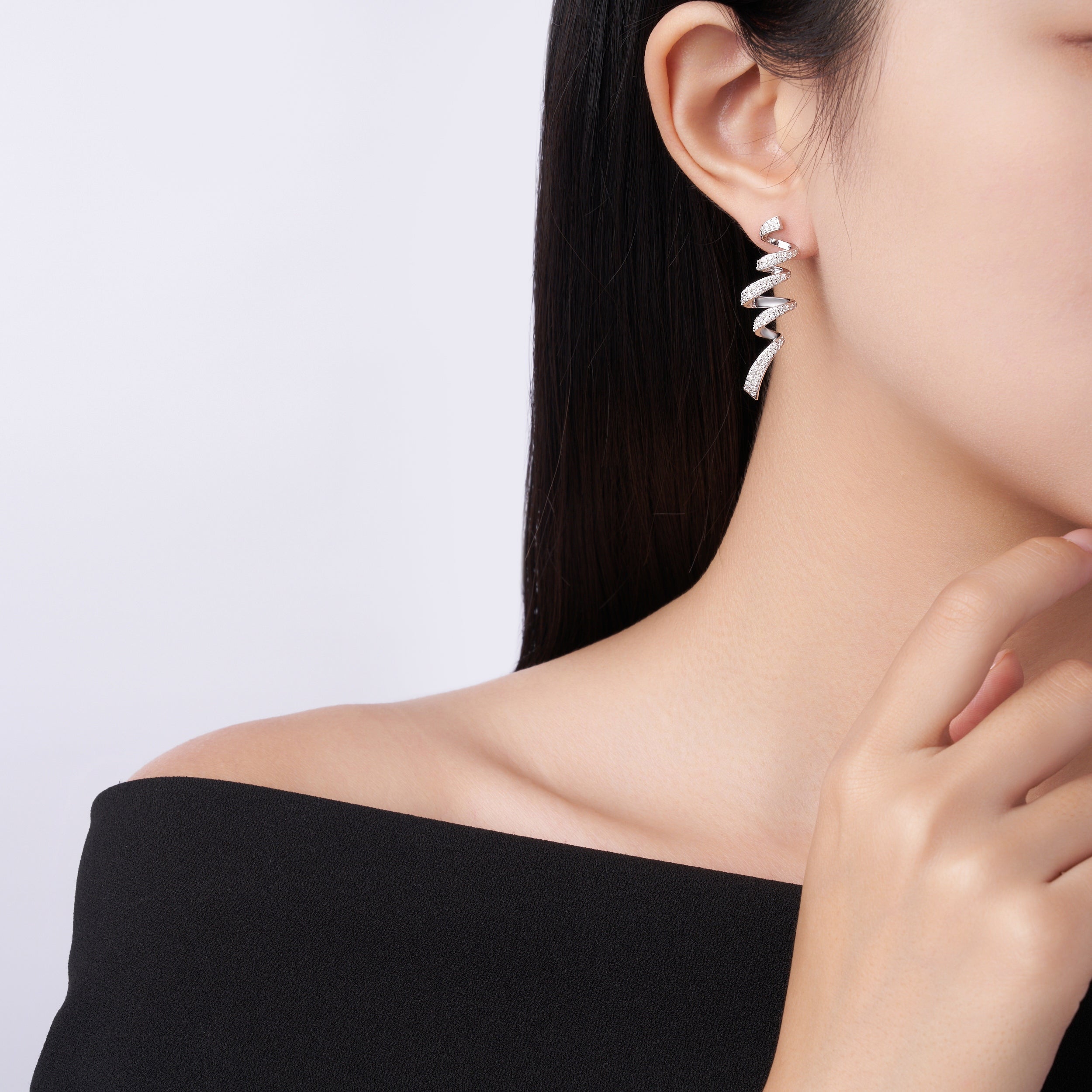 Serpentine Glow Moissanite Earrings