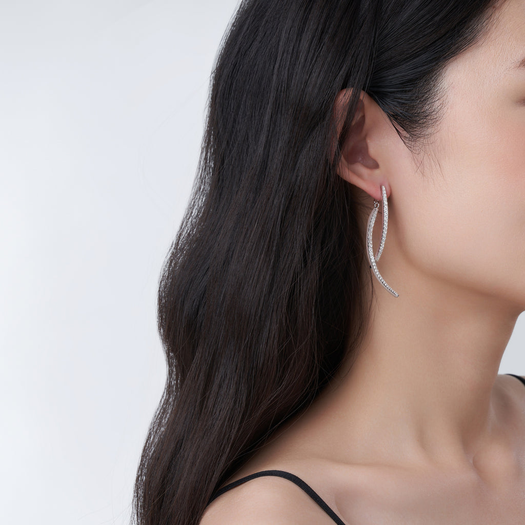 Eclipse Curve Moissanite Earrings